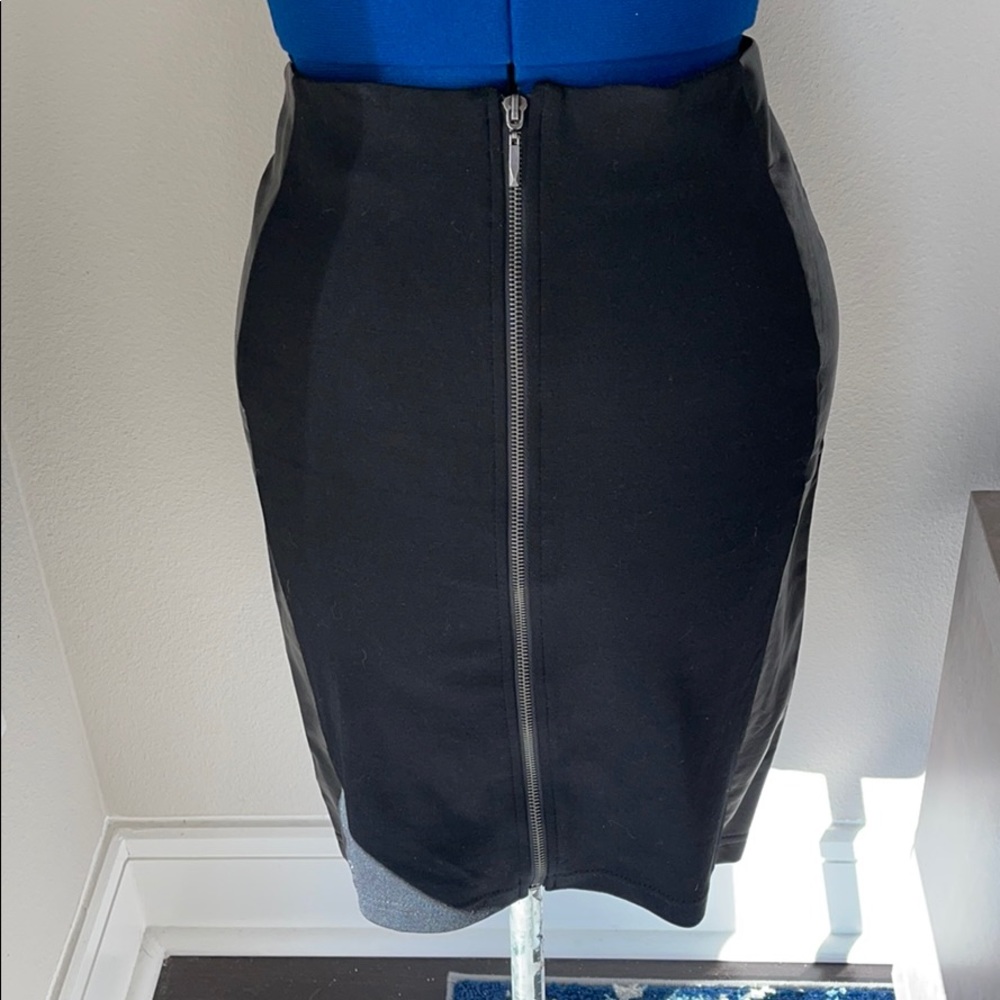 Black Forever 21 midi pencil skirt